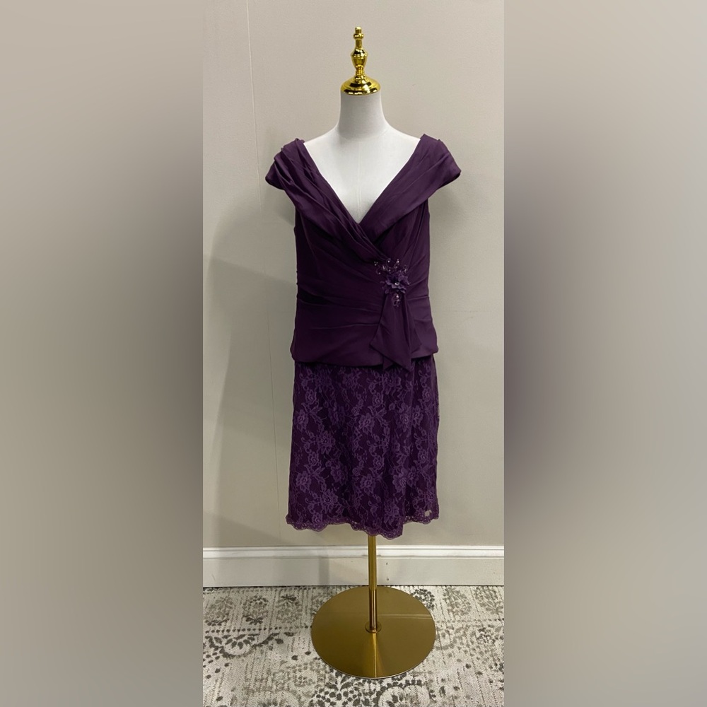 Elegant Purple Lace Skirt